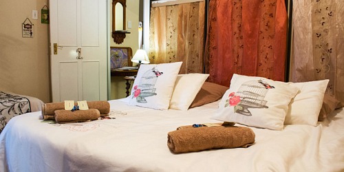 Paljas en Kandas Guesthouse / Gastehuis