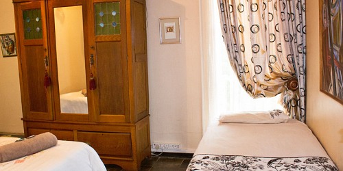 Paljas en Kandas Guesthouse / Gastehuis