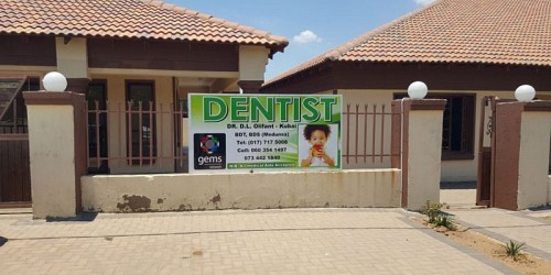 Dr DL Olifant