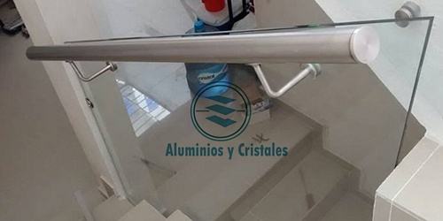 FÁBRICA Y MANTENIMIENTO DE ALUMINIOS Y CRISTALES EN CANCÚN