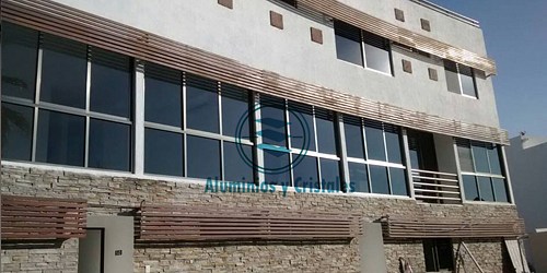 FÁBRICA Y MANTENIMIENTO DE ALUMINIOS Y CRISTALES EN CANCÚN
