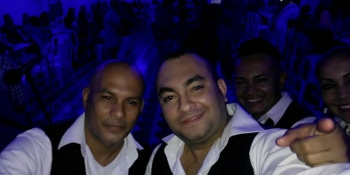 GRUPO MUSICAL A y C