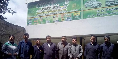 CHECOPARTS IMPORTADORA COMERCIAL Cía. Ltda.