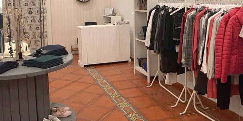 DOBLE G. Tienda de Ropa de Señora. Zapatería