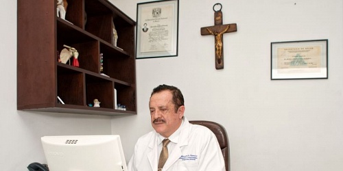 Ortopedista Infantil y Traumatólogo Dr. Macario Ramos