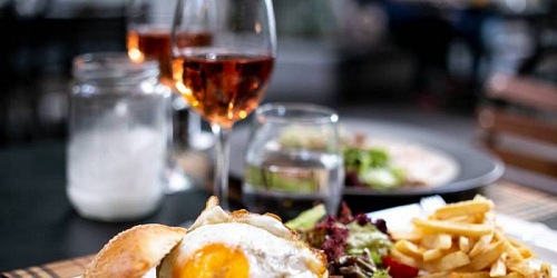ΑΘΗΝΑΙΑ RESTAURANT CAFE BAR ΚΟΛΩΝΑΚΙ ΑΘΗΝΑ