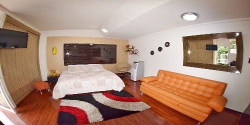 HOTEL YELLOW