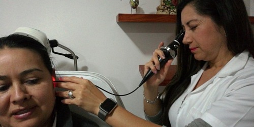 Dra Sara Navarro Otorrinolaringóloga
