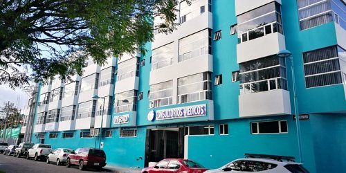 DR. FERNANDO BEJARANO Médico Ginecólogo