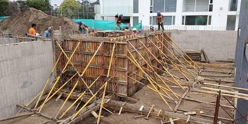 Alquiler de Encofrados del Valle  Tec. Aut. Kristian Caiza