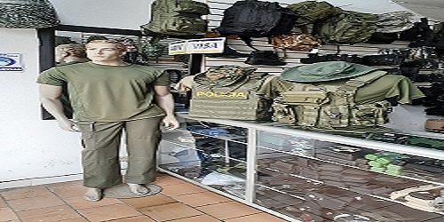 Almacén Tienda Venta Artículos Militares Chalecos Chapuzas
