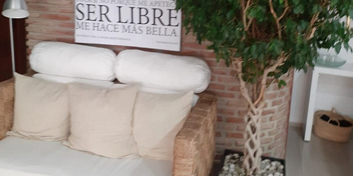 PELUQUERÍA MADRE NATURA. Peluquería Natural